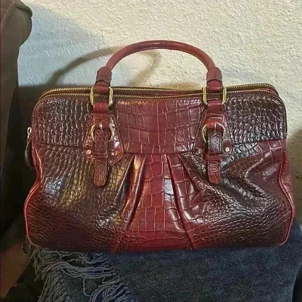 👜Antonio Melani 🇮🇹Large Burgundy Leather Croc Embossed Satchel Handbag
